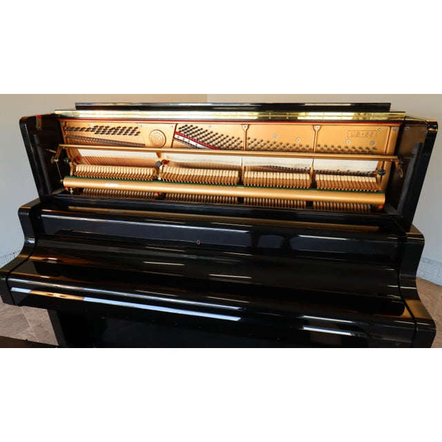 A rare opportunity to acquire one of Kawai’s finest late-1980s Japanese-market professional uprights. Built in Hamamatsu,...