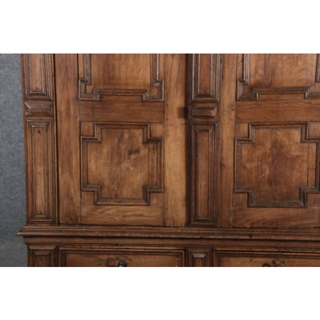 Antique Northern German Baroque Cabinet in Oak, 1740 For Sale - Image 4 of 18