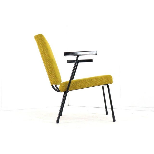 In 1954, model 1401 was introduced and exhibited for the first time at the 10th Milan Triennial, where it was awarded a...