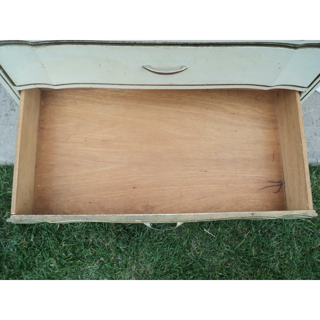 Vintage 1960s-1970s Dixie Furniture French Provincial Chest-on-Chest Highboy Dresser For Sale - Image 10 of 14