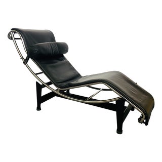 Chaise Lounge by Le Corbusier for Cassina, 1990s For Sale