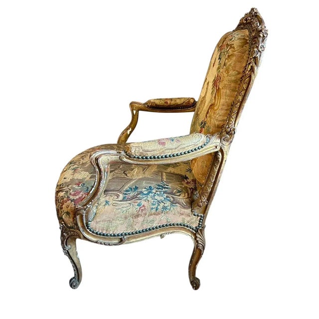 French Louis XV Style Giltwood Fauteuil, 18th Century Beauvais Tapestry, in the Manner of Jean-Baptiste Tilliard, 19th Century For Sale - Image 3 of 15