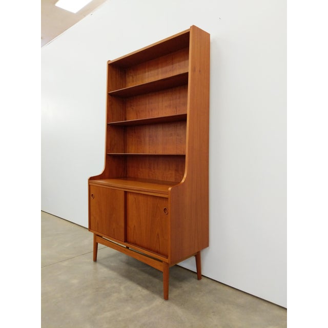 Vintage Danish Modern Teak Bookshelf / Cabinet For Sale - Image 11 of 12
