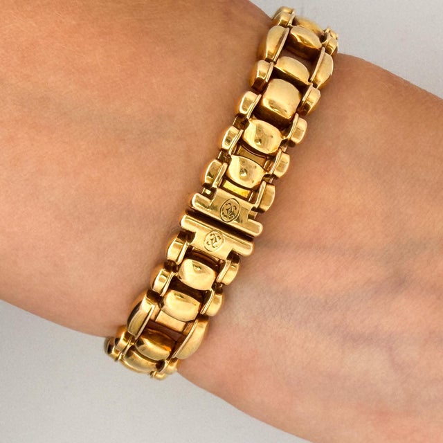 1990s Cartier Vendome 878999 18k Gold Manual Gadroon Link 26m Watch For Sale - Image 12 of 12