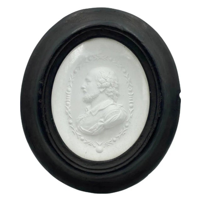 Late 19th Century Antique Framed William Shakespeare Silhouette Cameo Plaque Medallion Oval For Sale In Washington DC - Image 6 of 12