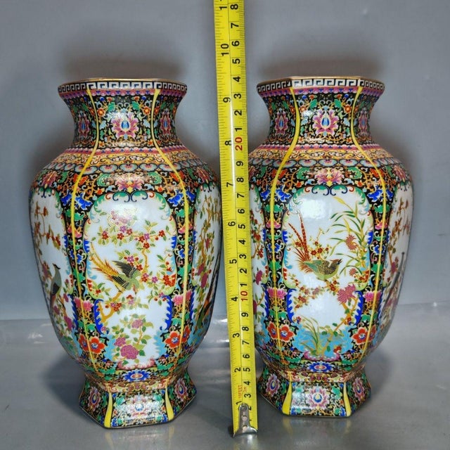 Mid 20th Century Famille Rose Hexagonal Porcelain Vases With Bird and Floral Motifs - Set of 2 For Sale In New York - Image 6 of 9