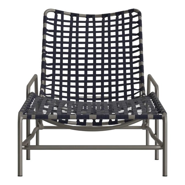 Brown Jordan Kantan Aluminum Suncloth Chaise Lounge, Mica frame with Marine fabric For Sale