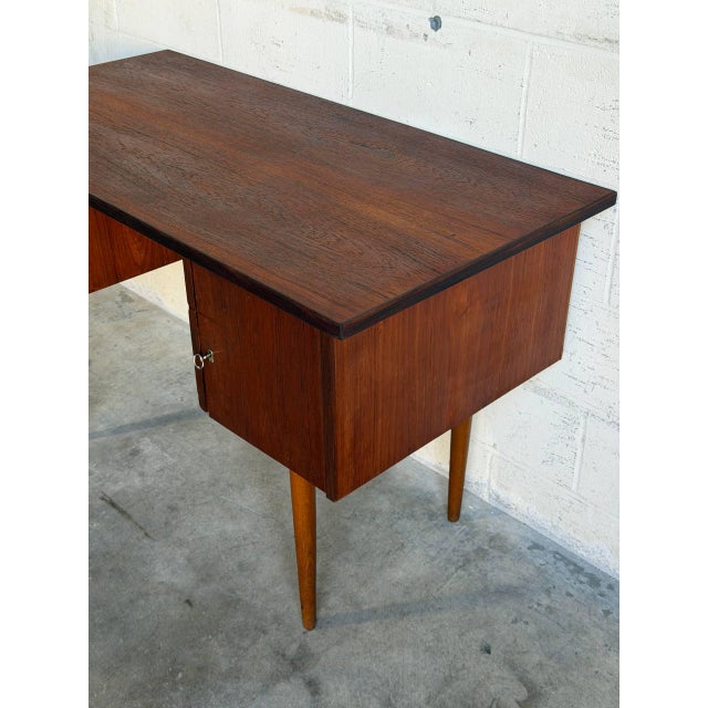 1960s Teak Writing Executive Desk Denmark Mid-Century Modern 1960s For Sale - Image 5 of 10