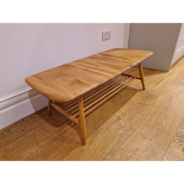 1970s Mid-Century 459 Windsor Plank Coffee Table with Magazine Rack from Ercol, 1970s For Sale - Image 5 of 13