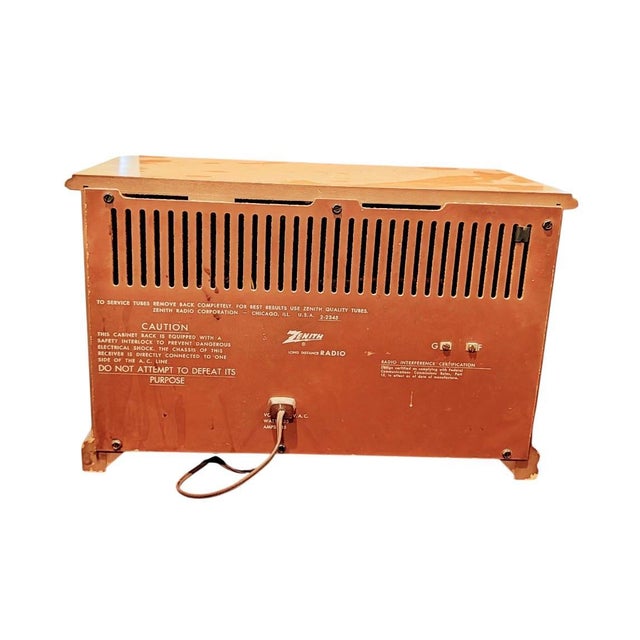 Zenith Vintage Tube Radio Zenith Model X334 Circa 1950s For Sale - Image 4 of 5