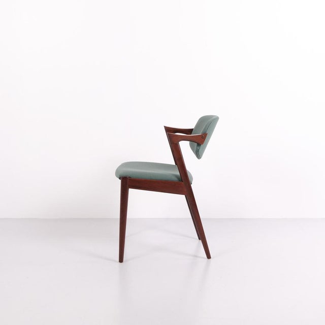 Vintage Model 42 Dining Chairs in Rosewood from Kai Kristiansen, 1960s, Set of 6 For Sale - Image 4 of 11