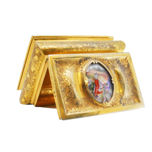 Jewelry Box in Gilded Silver with Engraved Plant Motifs, in Good conditions. Designed 1920 to 1949