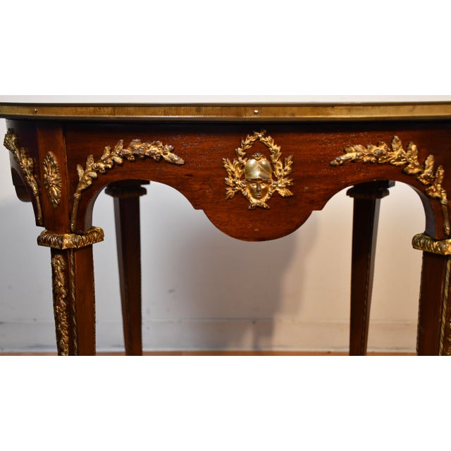 1900s French Louis XVI Style Mahogany & Satinwood Inlaid Center Table With Drawer & Ormolu Mounts For Sale - Image 12 of 15