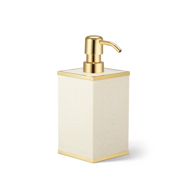 Keep a bathroom organized and tidy with this soap pump in elegant faux shagreen. It is further enhanced with gold-plated...