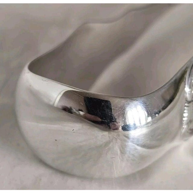 Gold Antique Victorian Sterling Silver Shell and Floral Sugar Tongs by John Wilkie, 1849 For Sale - Image 8 of 12