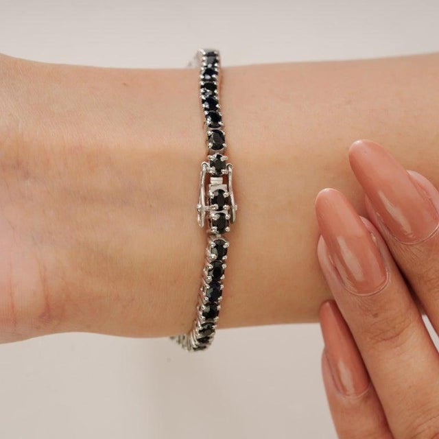 925 Sterling Silver 11.4 Carat Blue Sapphire Tennis Bracelet- Elegant Fine Jewelry For Sale - Image 9 of 12