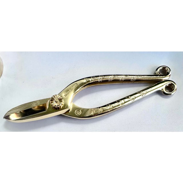 Japanese Japanese 24k Gold Plated Bonsai Ikebana Gardening Metal Scissors Kenzan Wood Box Tea Ceremony For Sale - Image 3 of 14