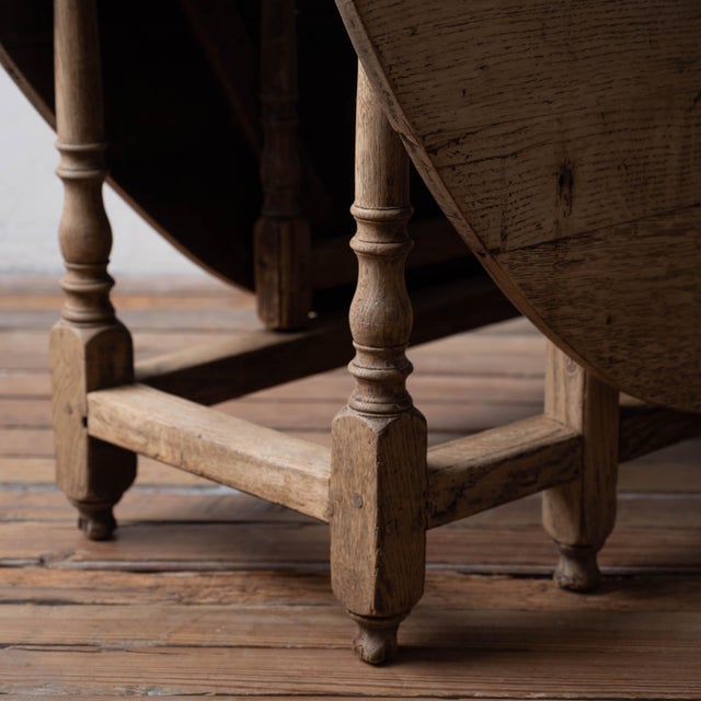 18th Century English Oak Gate-Leg Table, 18th Century For Sale - Image 5 of 18