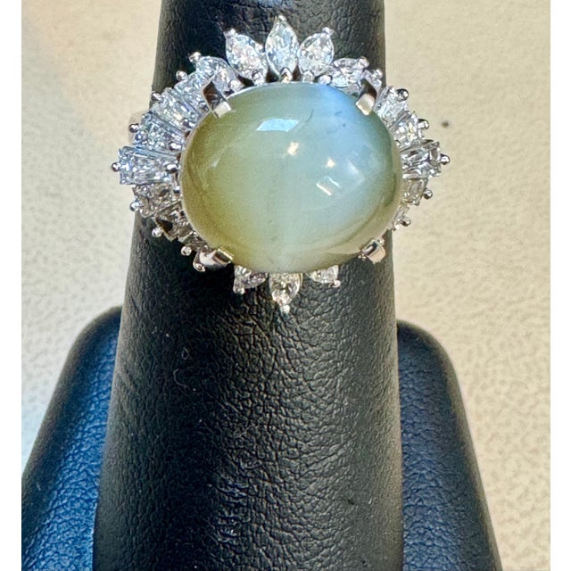 11.6 Ct Chrysoberyl Cats Eye Unisex Ring With Marquise Diamond Set in platinum For Sale - Image 4 of 18