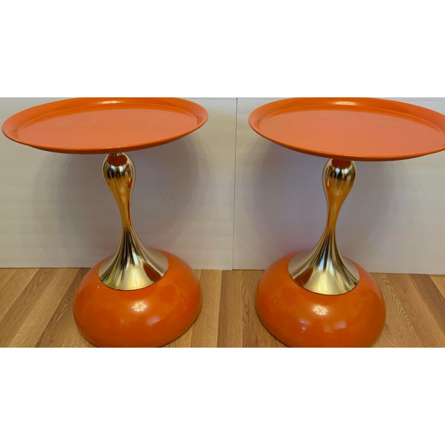 Mid-Century Modern Late 20th Century Post Modern/Space Age Hourglass Pedestal Tray-Top Side Tables - A Pair For Sale - Image 3 of 4