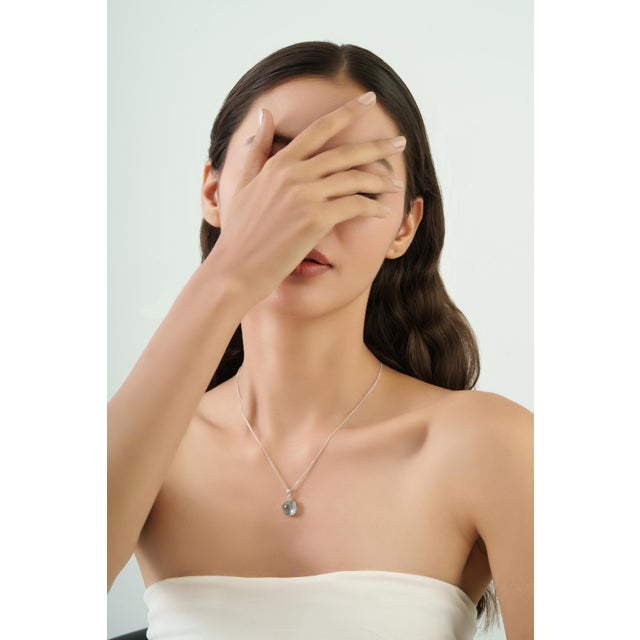 Blue Minimalist Cushion Cut 4.96 Ct Aquamarine Bezel Set Solitaire Pendant in 925 Silver For Sale - Image 8 of 12