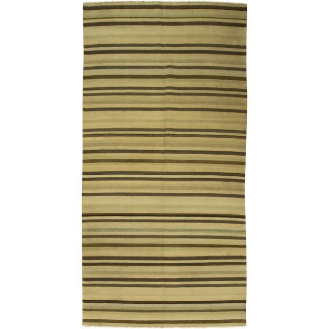 Vintage Turkish Kilim Rug - 4′9″ × 9′9″ For Sale - Image 4 of 4