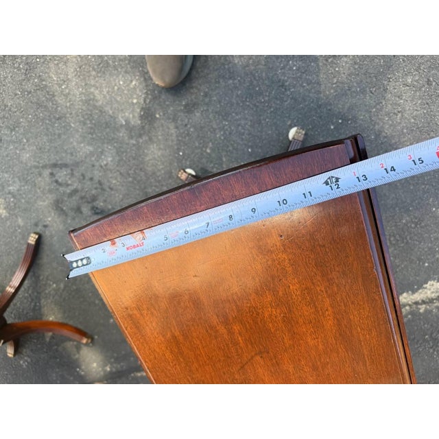 Early 20th Century Pair of Antique Duncan Phyfe Style Mahogany Drop Leaf Side Tables For Sale - Image 13 of 16