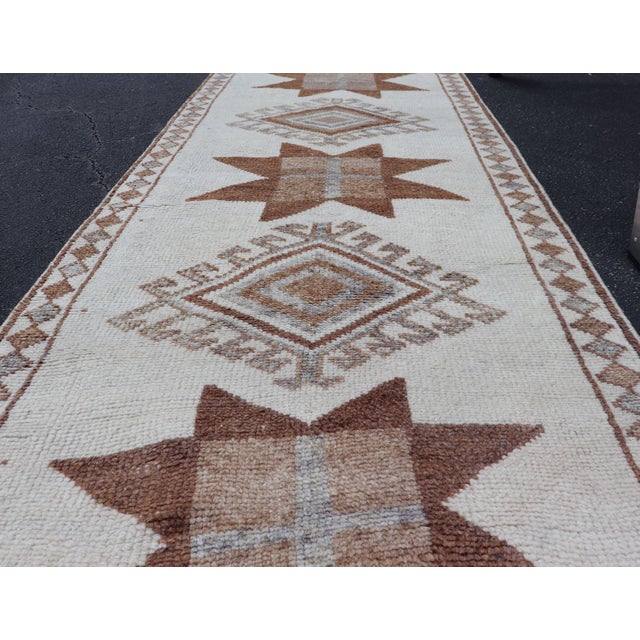 Vintage Turkish Tulu Runner With Ivory Field and Muted Brown Star Motifs For Sale - Image 11 of 13