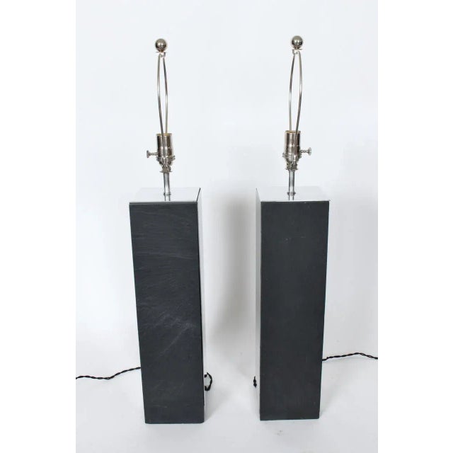Metal 1960s Laurel Lamp Co. Style Charcoal Slate & Polished Aluminum Table Lamps - A Pair For Sale - Image 7 of 12