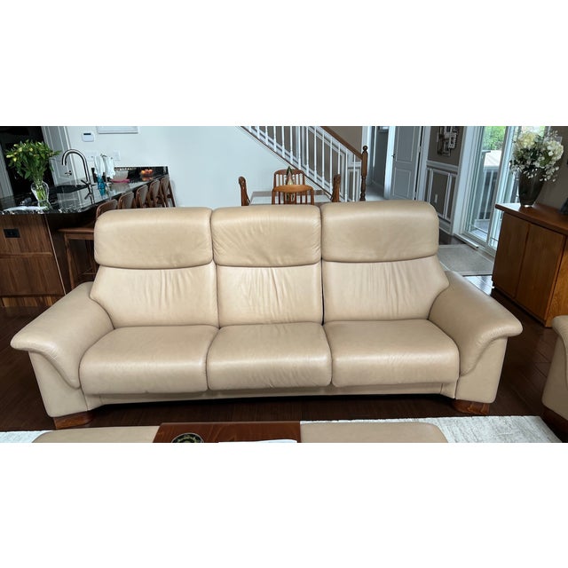 Contemporary Ekornes Stressless Paradise High Back Sofa and Double