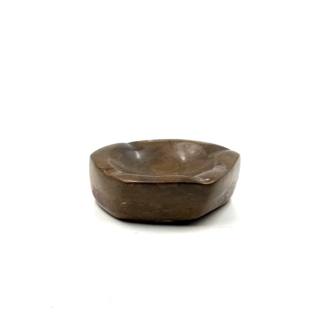 Luxury fossil brown marble ashtray bowl France 1970s 16 diam. x 7 cm h Conditions: excellent consistent with age and use.