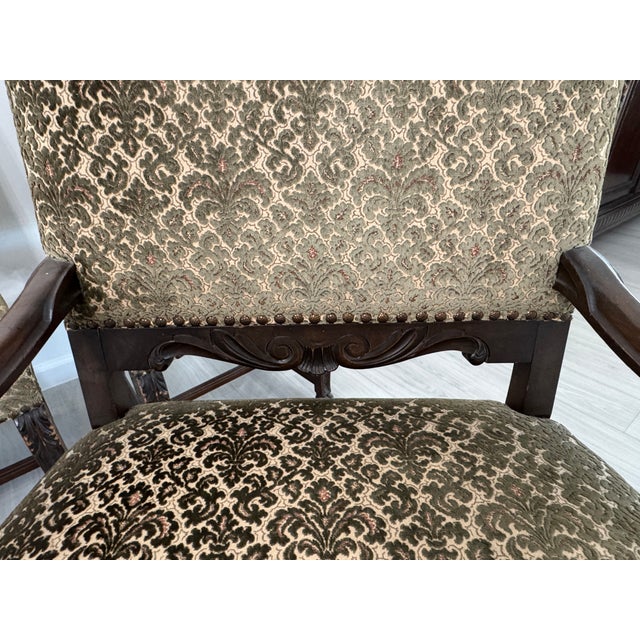 Victorian Carved Mahogany Clawfoot Extension Table With 6 Upholstered Chairs - Set of 7 For Sale - Image 15 of 17