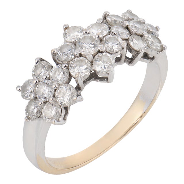 Vintage 1.70 Carat Diamond 18k White Gold Floral Ring, Size 6.5 For Sale