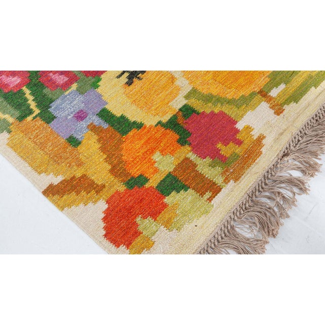Mid-Century Modern Doris Leslie Blau Vintage Swedish Floral Design Flat Woven Rug by Ingegerd Silow For Sale - Image 3 of 9