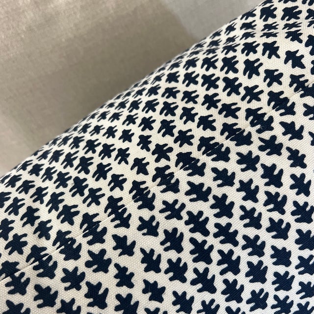 Contemporary Sister Parish Indigo Burmese in Ink Blue Linen 22” Square Pillow For Sale - Image 3 of 6