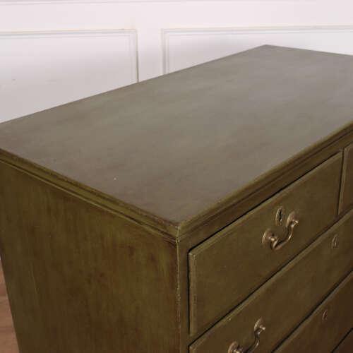 English Painted Chest of Drawers, 1810s For Sale - Image 10 of 11