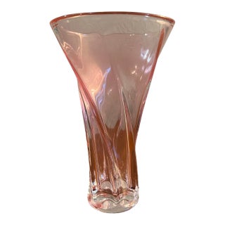 Vintage Postmodern Blown Twisted Pink Glass Vase 1980s Art Deco For Sale