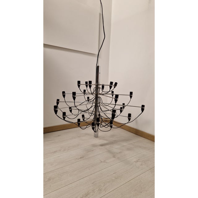 1950s Model 2097/30 Chandelier in Chromed Metal with ABS Diffusers by Gino Sarfatti for Arteluce, 1958 For Sale - Image 5 of 15