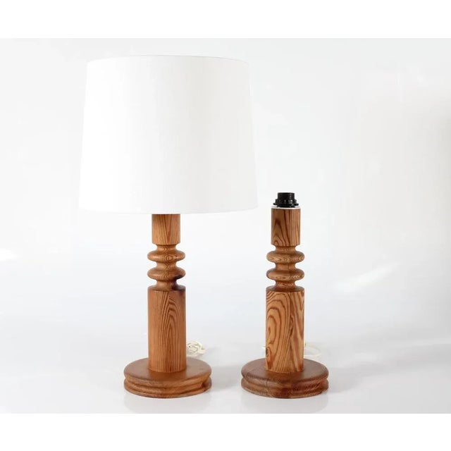 Tall Table Lamps in Pine by Uno Kristiansson for Luxus, Sweden, 1970s, Set of 2 For Sale - Image 9 of 9