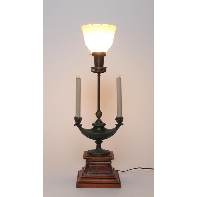 Stiffel Vintage Stiffel Neoclassical-Style Brass Bouillotte-Style Table Lamp For Sale - Image 4 of 15