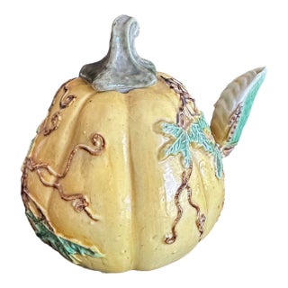 Antique Chinese Porcelain Water Dropper; Gourd-Shaped Scholar's Tool; Qing Dynasty For Sale