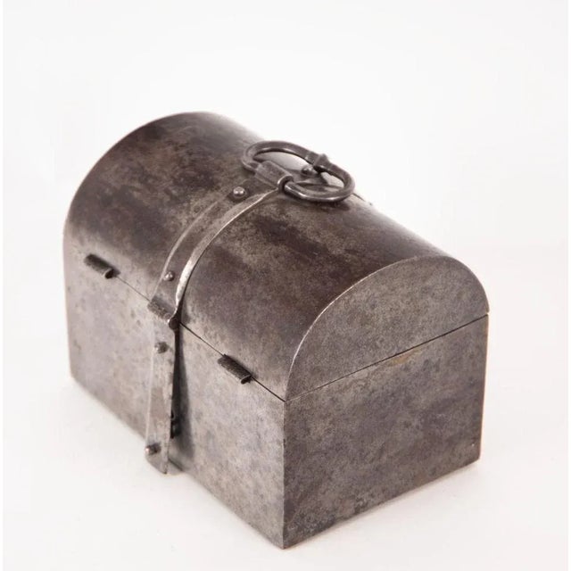 16th Century Nuremberg Box For Sale - Image 6 of 8