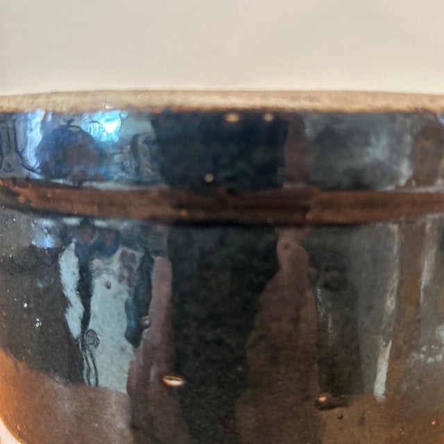 Early 20th Century Vintage American Primitive Two-Toned Glazed Stoneware Crock For Sale - Image 5 of 12