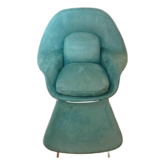 Circa 1960 American Eero Saarinen Womb Chair & Ottoman For Sale