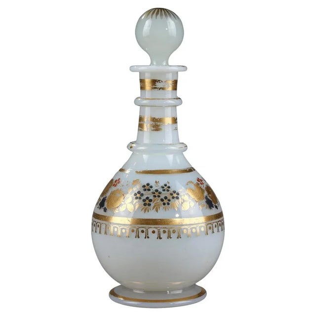 White Opaline Bottle by Desvignes, 1820s For Sale - Image 12 of 12