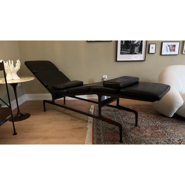 ES 106 Soft Pad Chaise Lounge in Black Leather by Charles and Ray Eames for Vitra, 1990s For Sale - Image 16 of 16