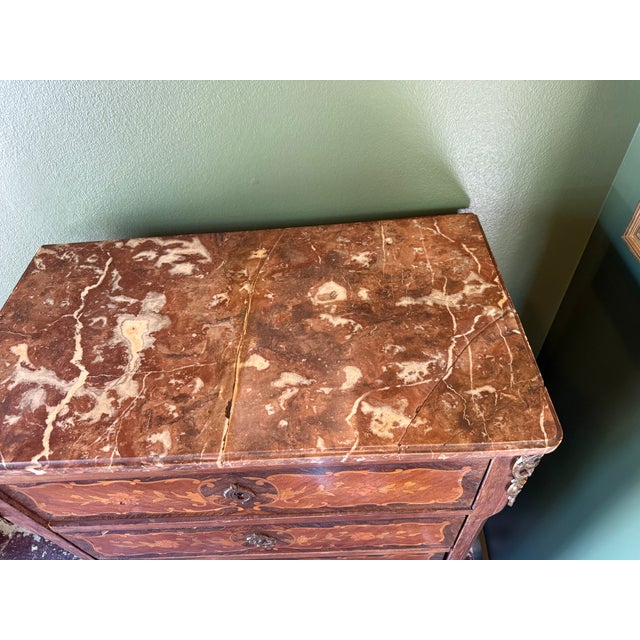 Antique Walnut 6-Drawer Chest With Floral Marquetry and Stone Top For Sale - Image 4 of 4