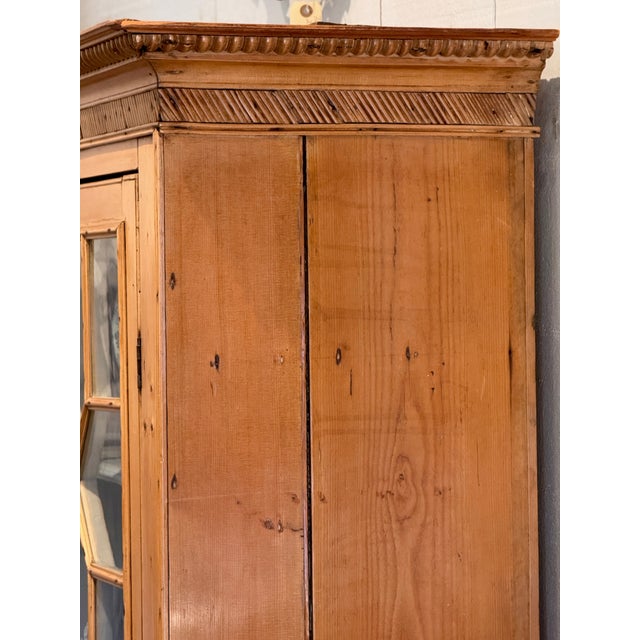 19th Century English One Piece Pine Breakfront For Sale - Image 14 of 18