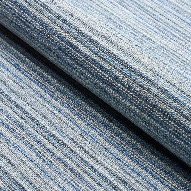 A colorful, variegated weave of mélange yarns gives Formentera Performance a soft, tonal look. This versatile, hardwearing...