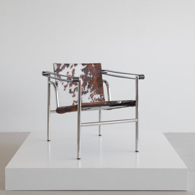 Modern LC1 Armchair by Le Corbusier, P. Jeanneret and C. Perriand for Cassina, 1960s For Sale - Image 3 of 10
